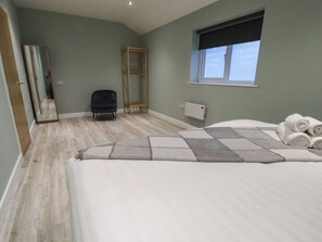 2 bedrooms, individually decorated, individually furnished, free WiFi - Willow Barn (Chester)