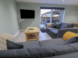 Living area - Oak Barn (Chester)
