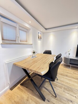 Dining - Quiet apartment near Lübeck (Stockelsdorf)