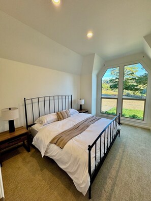4 bedrooms, iron/ironing board, WiFi, bed sheets - Scenic vineyard in Glen Ellen (Glen Ellen)