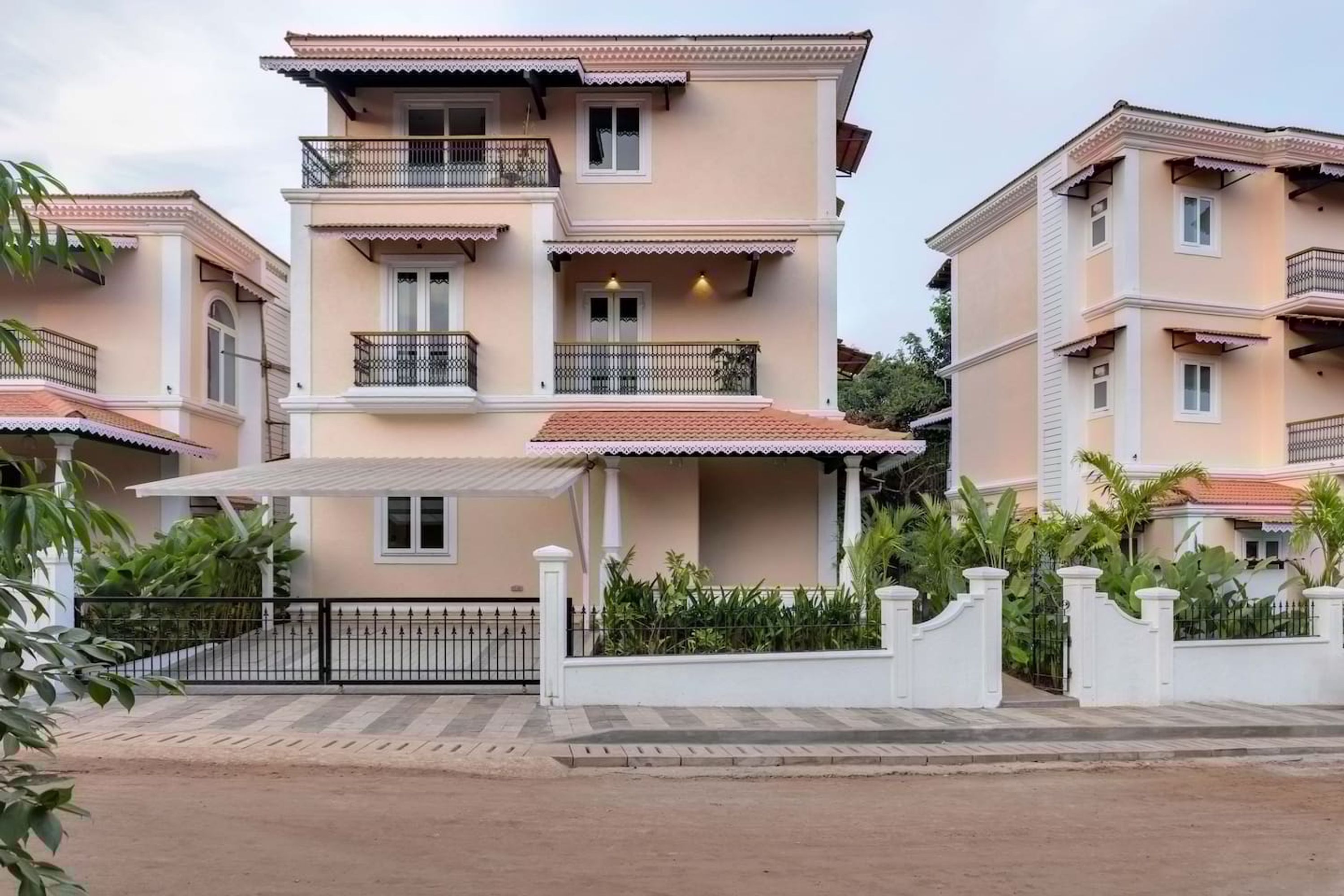บ้านพัก, สูบบุหรี่ได้ | 4 ห้องนอน