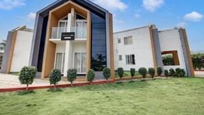 Ảnh chưa phân loại, 2 trong số 6 ảnh, nút