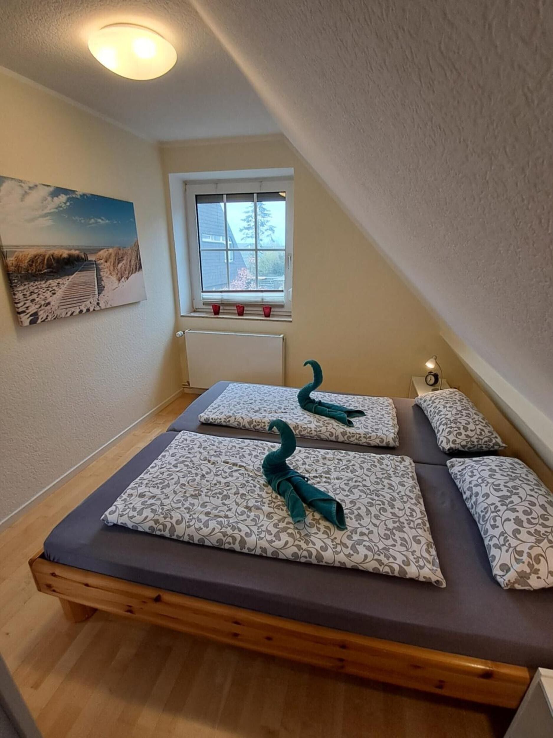 2 bedrooms, WiFi, bed sheets