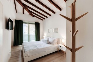 Room - <p><strong>Near the lake and the center (FLORIDA ASCONA Room 11)</strong></p><p>Just a few steps from the center and the charming lakeside promenade of Ascona, FLORIDA ASCONA Room 11 welcomes guests into a refined and comfortable setting, ideal for disco (Ascona)