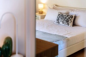 Room - Near the lake and the center (FLORIDA ASCONA Room 19) (Ascona)