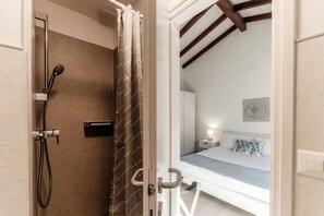 1 bedroom - Near the lake and the center (FLORIDA ASCONA Room 19) (Ascona)