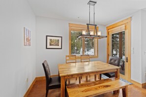 Dining - Retreat Near the Slopes - Fireplace & Clubhouse with Pool & Hot Tub! (Keystone)