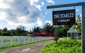 Villa, 4 Bedrooms | Property grounds - Lei Ali'i 4 Bedroom Estate (Haleiwa)