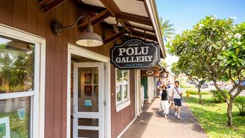 Villa, 4 Bedrooms | Exterior detail