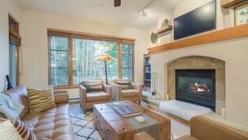 Lägenhet - 2 sovrum | Vardagsrum | Smart-tv och streamingtjänster