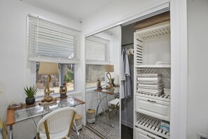 Cottage, 3 Bedrooms | Interior