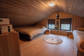 Hus - 4 sovrum - rökare - balkong | 5 sovrum