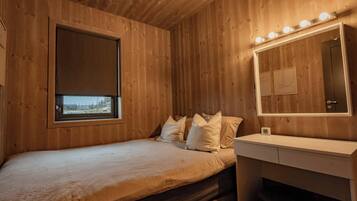 House, 4 Bedrooms, Smoking, Balcony | 5 bedrooms