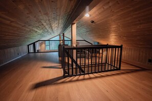 House, 4 Bedrooms, Smoking, Balcony | Interior - Luxury Cabin, Wellness and View Over the Tyrifjord (Modum)