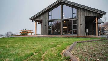 House, 4 Bedrooms, Smoking, Balcony | Exterior