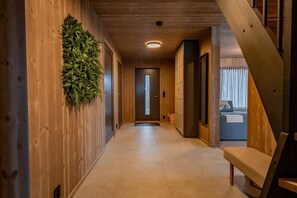 House, 4 Bedrooms, Smoking, Balcony | Interior - Luxury Cabin, Wellness and View Over the Tyrifjord (Modum)