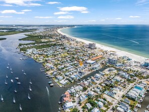 House, Multiple Bedrooms | Marina - 261/265 Canal Estates: 12br, Pools & Spas, Water Views 11 Bedroom Home (Fort Myers Beach)