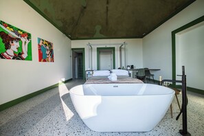 Spa - Bright and Elegant Sea-View Room with a Timeless Charm (Acireale)