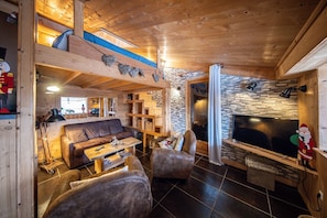 Fernseher, Kamin