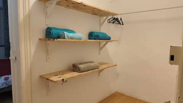 Traditional Apartment, Multiple Beds, Garden View, Annex Building