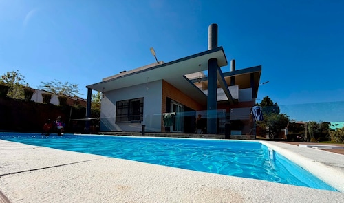 Residence 20 minutes from Tana Airport, with a pool, 100% self-sufficient 