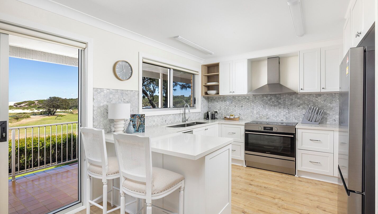 冰箱、微波炉、烤箱、炉灶