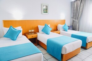 Family Triple Room | Free WiFi - Le National (Tunis)