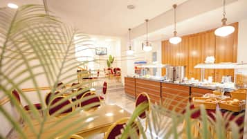 Gratis frukost med lokala rÀtter varje dag