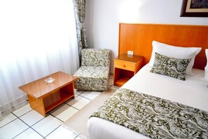 Classic Double Room | Free WiFi, bed sheets - Le National (Tunis)