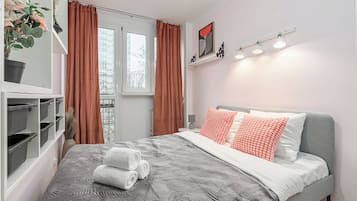 Apartamento conforto, vista para o pátio | Cortinas blackout, ferros/tábuas de passar roupa, berços (sobretaxa)