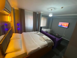 Family Room | Blackout drapes, soundproofing, iron/ironing board, free WiFi