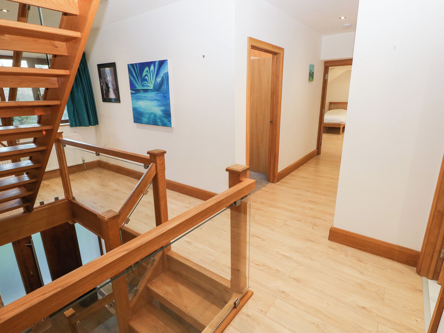 8 slaapkamers, individueel gedecoreerd, individueel gemeubileerd