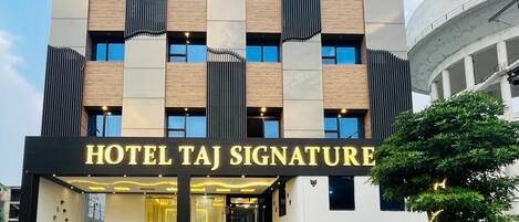 Bagian depan properti