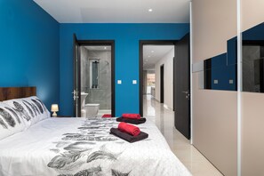 Apartment, 3 Schlafzimmer, Küche, Stadtblick | Verdunkelungsvorhänge, Bügeleisen/Bügelbrett, kostenloses WLAN