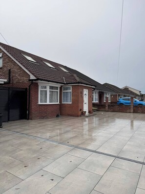 ハウス 4 ベッドルーム | 外観