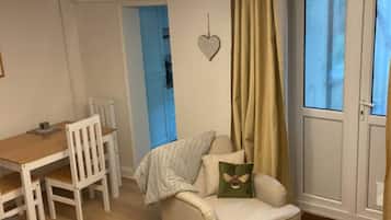 Apartment, 1 Schlafzimmer, Raucher | Wohnbereich