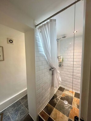 Apartment, 1 Schlafzimmer, Raucher | Badezimmer