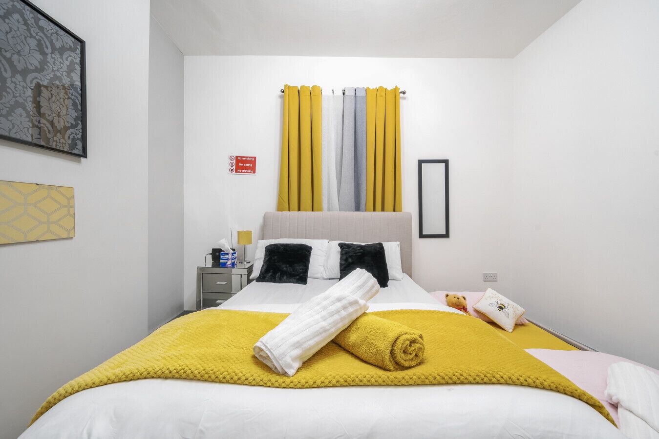 2 Schlafzimmer, Schreibtisch, Bügeleisen/Bügelbrett, WLAN