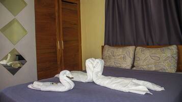 Room, Smoking, Balcony | 1 bilik tidur