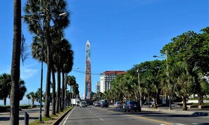 Huone, useita makuuhuoneita, tupakointi sallittu, parveke | Sekalaista