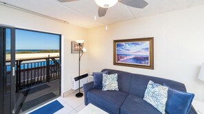 Smart TV - Charming Poolside 1-bedroom Condo (st. augustine)