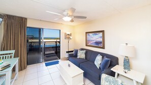 Smart TV - Charming Poolside 1-bedroom Condo (st. augustine)