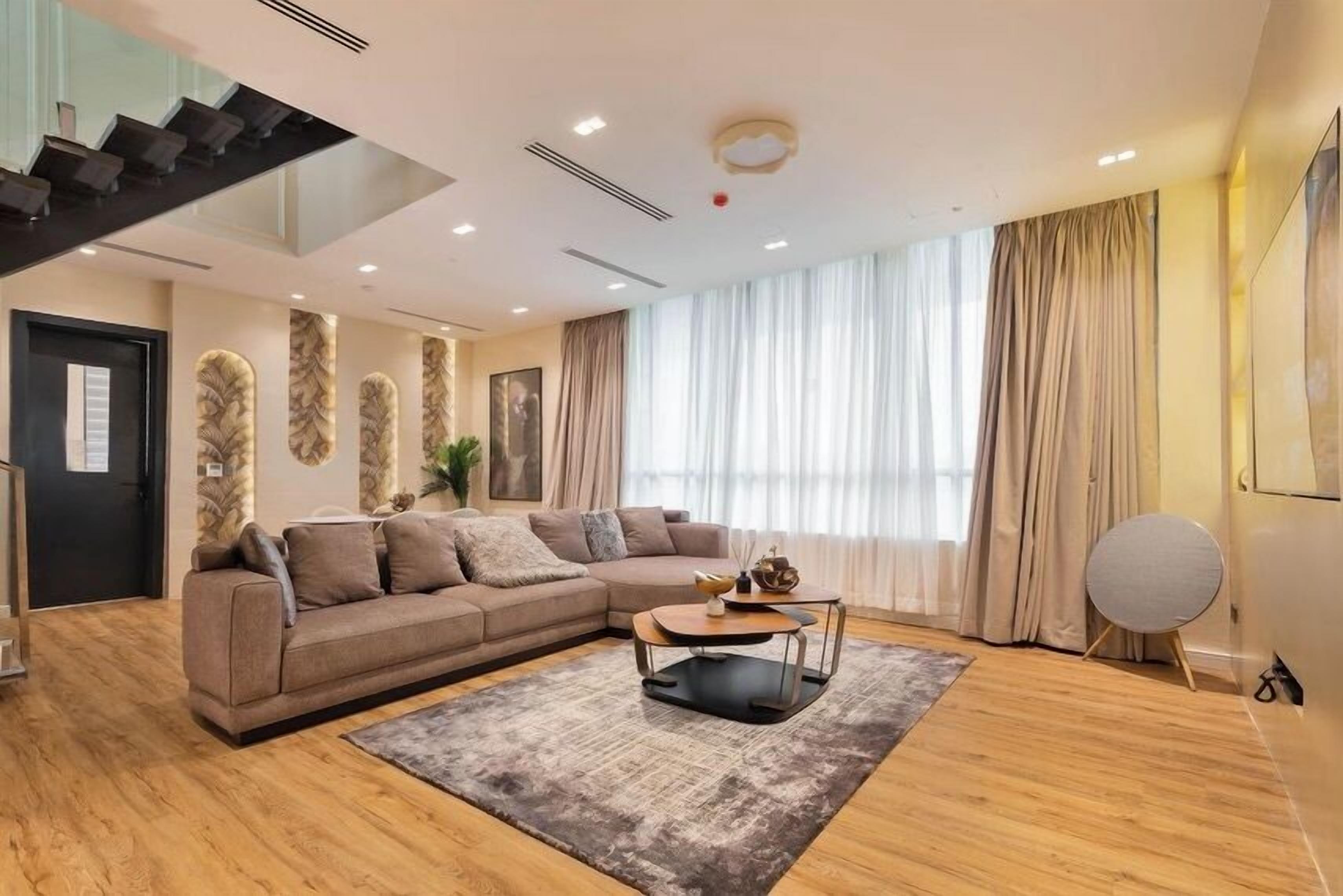 Economy Apartment, Balcony, City View | Living area