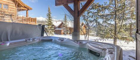 Bain à remous extérieur