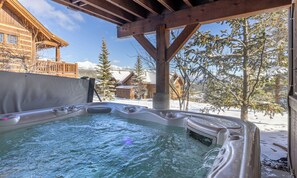Outdoor spa tub - Big Sky Vacation Rentals: Big View Retreat (Big Sky)