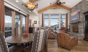 Dining - Big Sky Vacation Rentals: Big View Retreat (Big Sky)