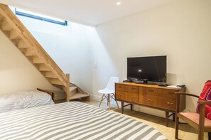 Apartment, 3 Bedrooms, Balcony | 3 bedrooms