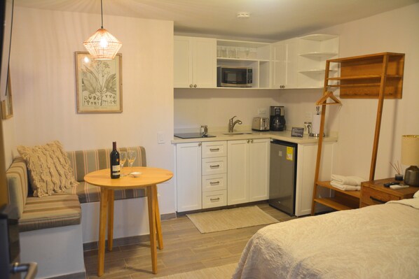 1 bedroom, free WiFi, bed sheets - Cozy Studio Apartment in Prado Santa Marta 1. (Santa Marta)
