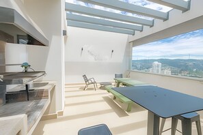 Apartment | Dining - Oceana Suites Cerro Placeres (Valparaiso)