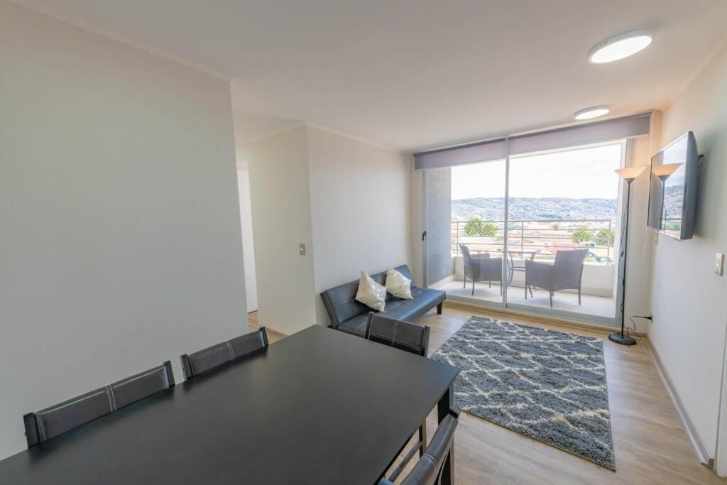 Family Apartment, Balcony, City View | Dining room